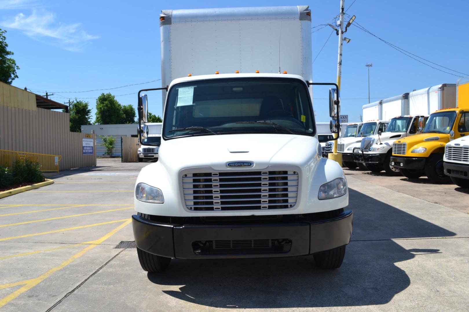 2019 WHITE /BLACK FREIGHTLINER M2-106 with an CUMMINS B6.7L 240HP engine, ALLISON 2500RDS AUTOMATIC transmission, located at 9172 North Fwy, Houston, TX, 77037, (713) 910-6868, 29.887470, -95.411903 - Photo#1